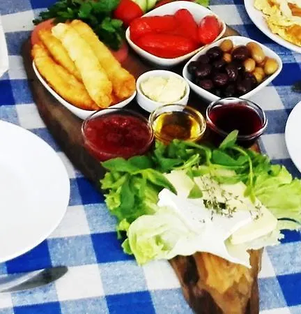 La Viva Alacati ألاتشاتي